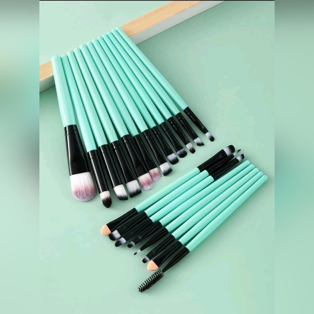 BLUE 20pc Makeup brush set